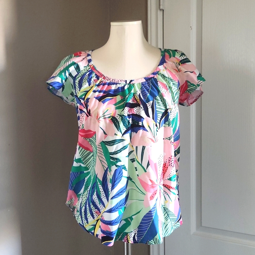 LOFT fun tropical flutter sleeve floral print top.